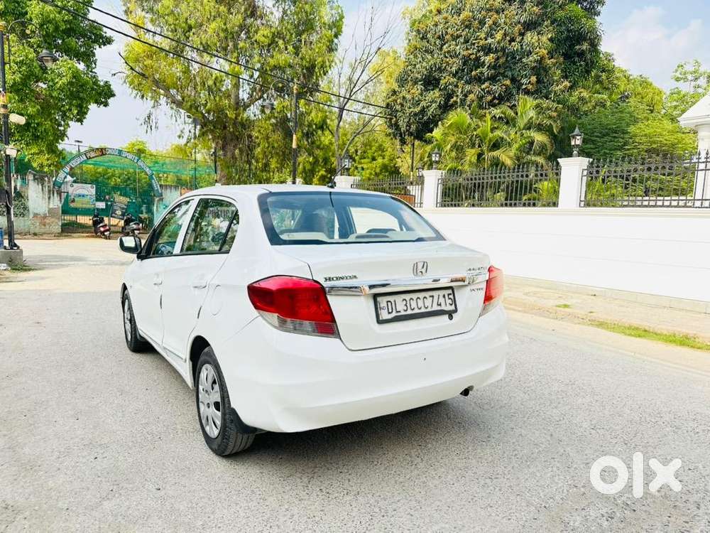 Honda Amaze 2015 July Petrol Well Maintained