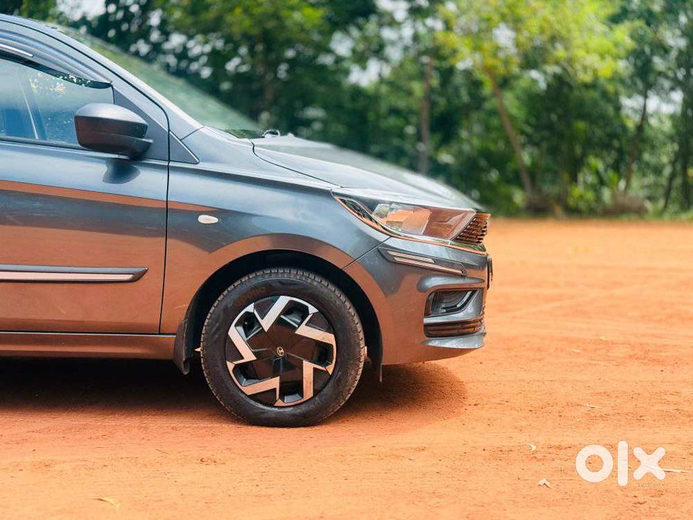 Tata Tiago 1.2 Revotron Xm, 2025, Petrol