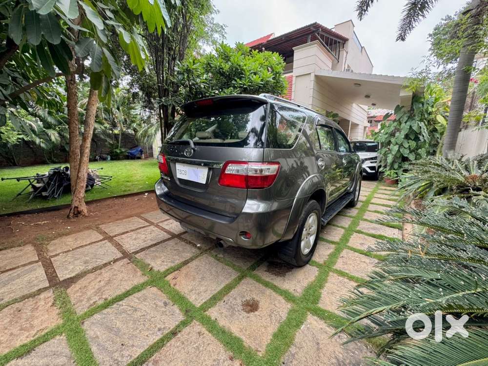 Toyota Fortuner Diesel 2011