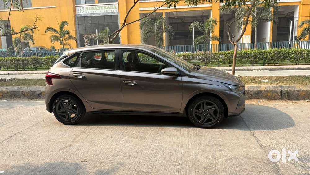 Hyundai Petrol Manual 2021