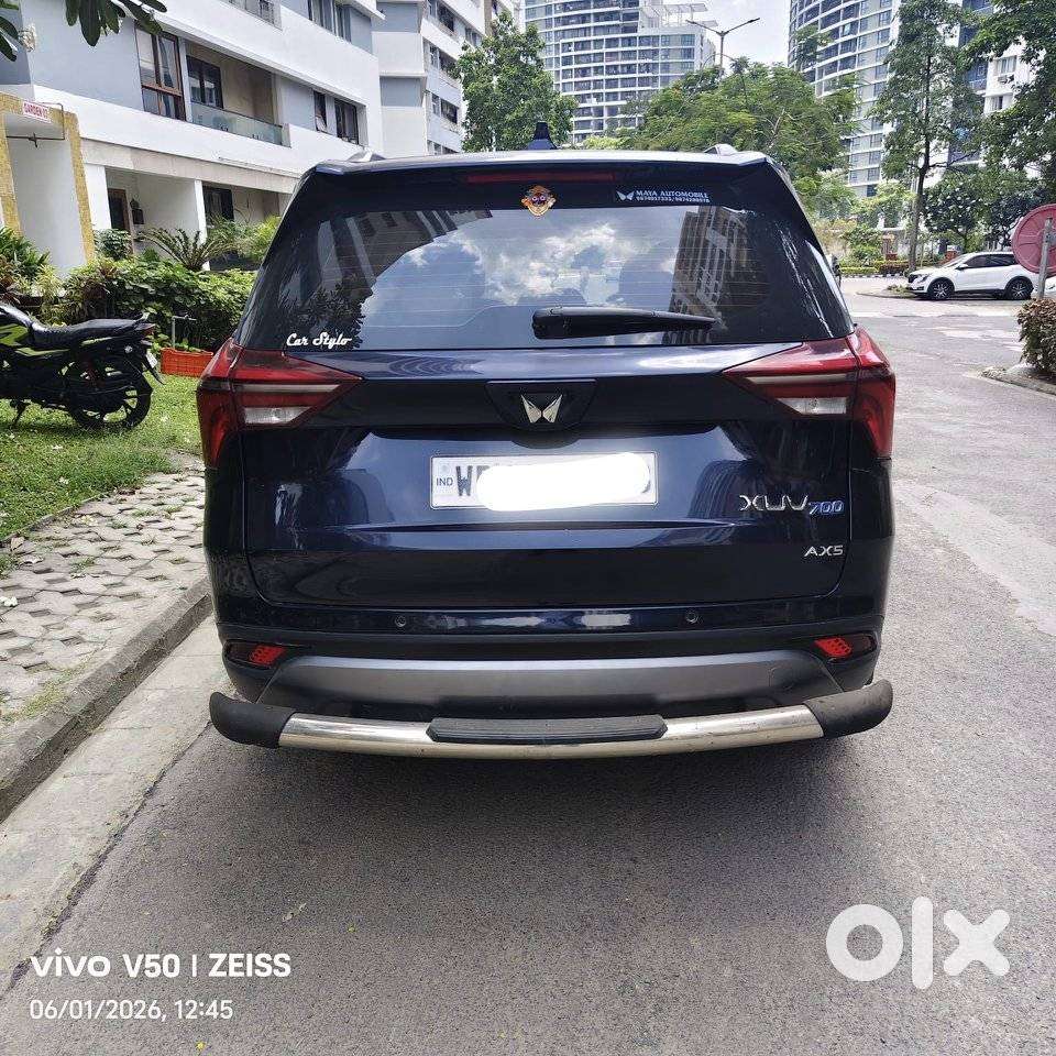 Mahindra Xuv700 Ax 5 Petrol Mt 7 Str (e), 2025, Petrol