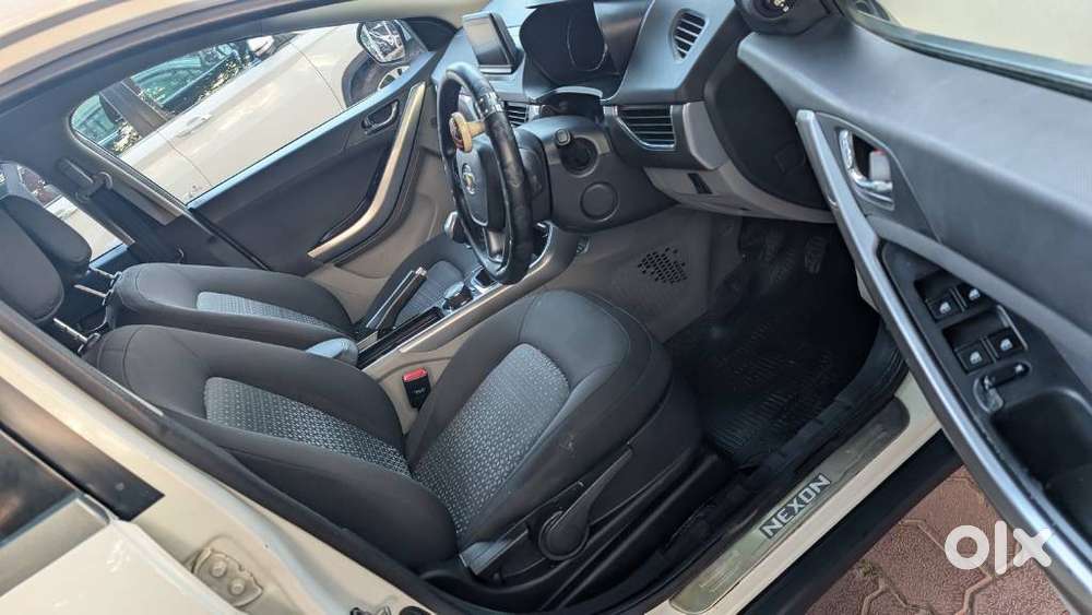 Tata Nexon 1.2 Revotron Xz Plus, 2018, Petrol