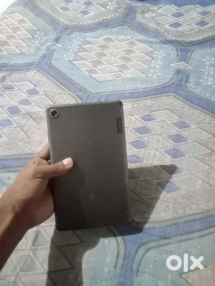 Lenovo m 8