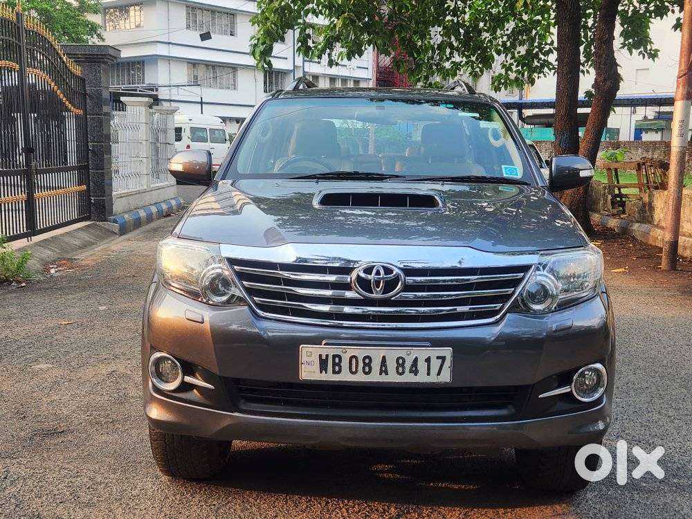 Toyota Fortuner 3.0 Ltd, 2015, Petrol