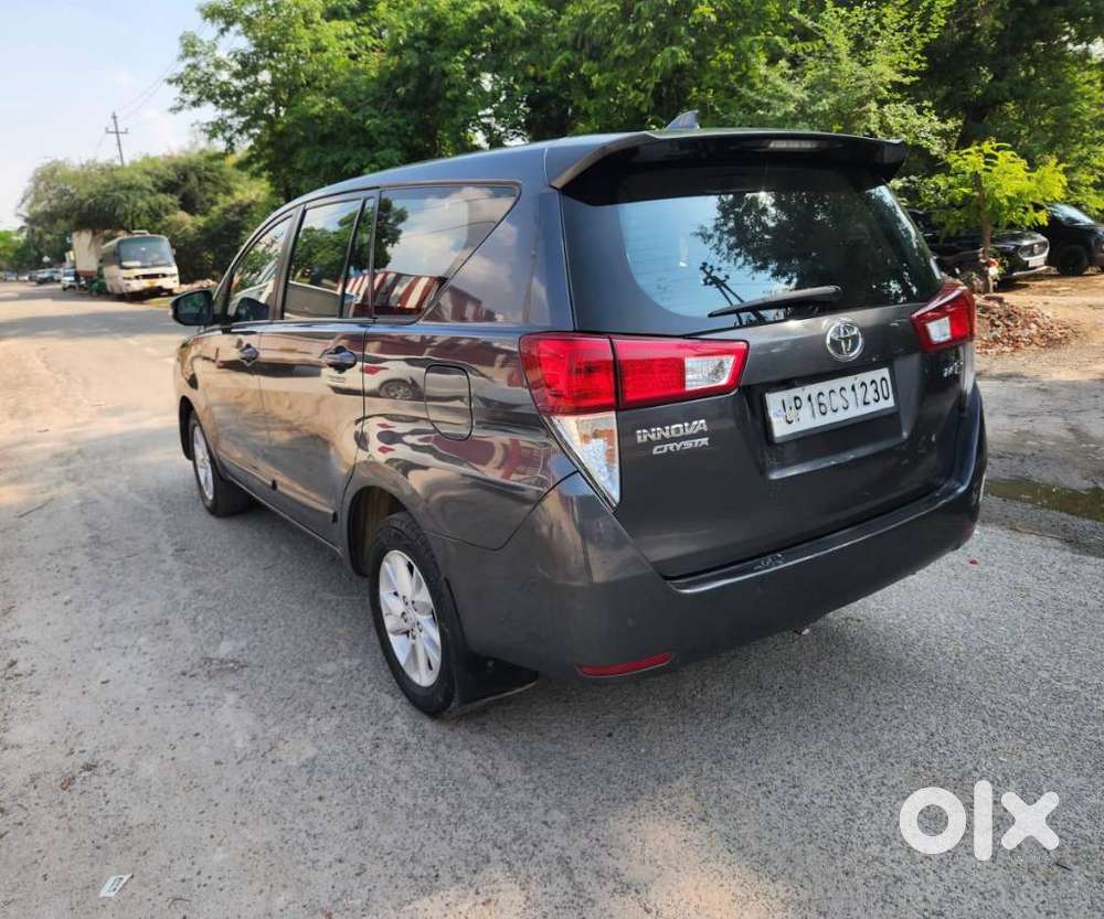 Toyota Innova Crysta 2.4 G Mt 7 Str, 2020, Diesel