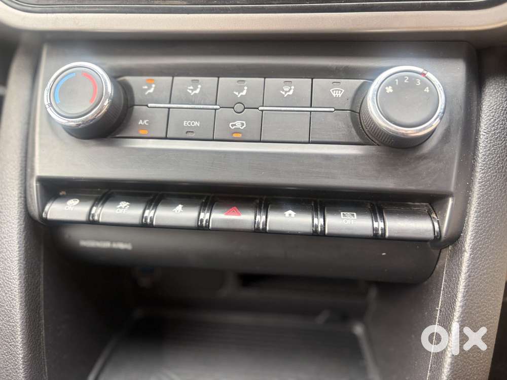 Mahindra Xuv700 2.2 Mx Diesel Mt 5 Str, 2022, Diesel