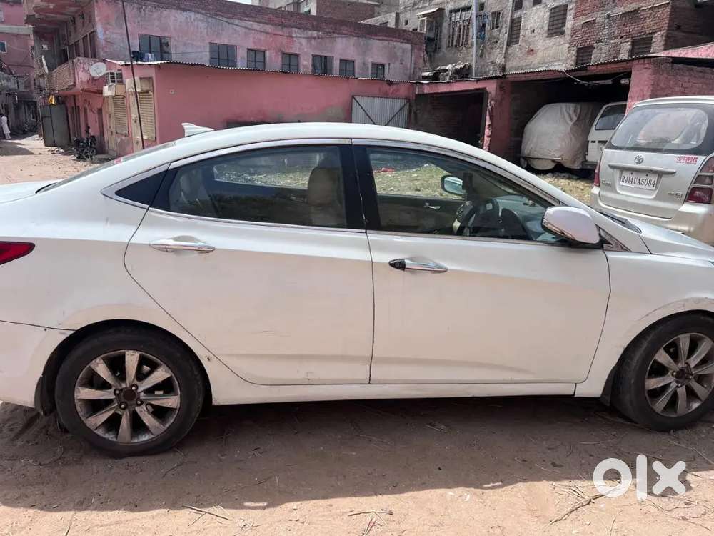 Hyundai Verna Top Model 2012 Diesel 105876 Km Driven