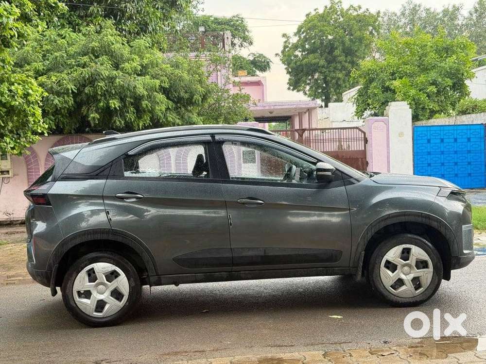 Tata Nexon Fearless Plus (ps) 1.2 Icng 6mt Red Dark Edition, 2025, C..