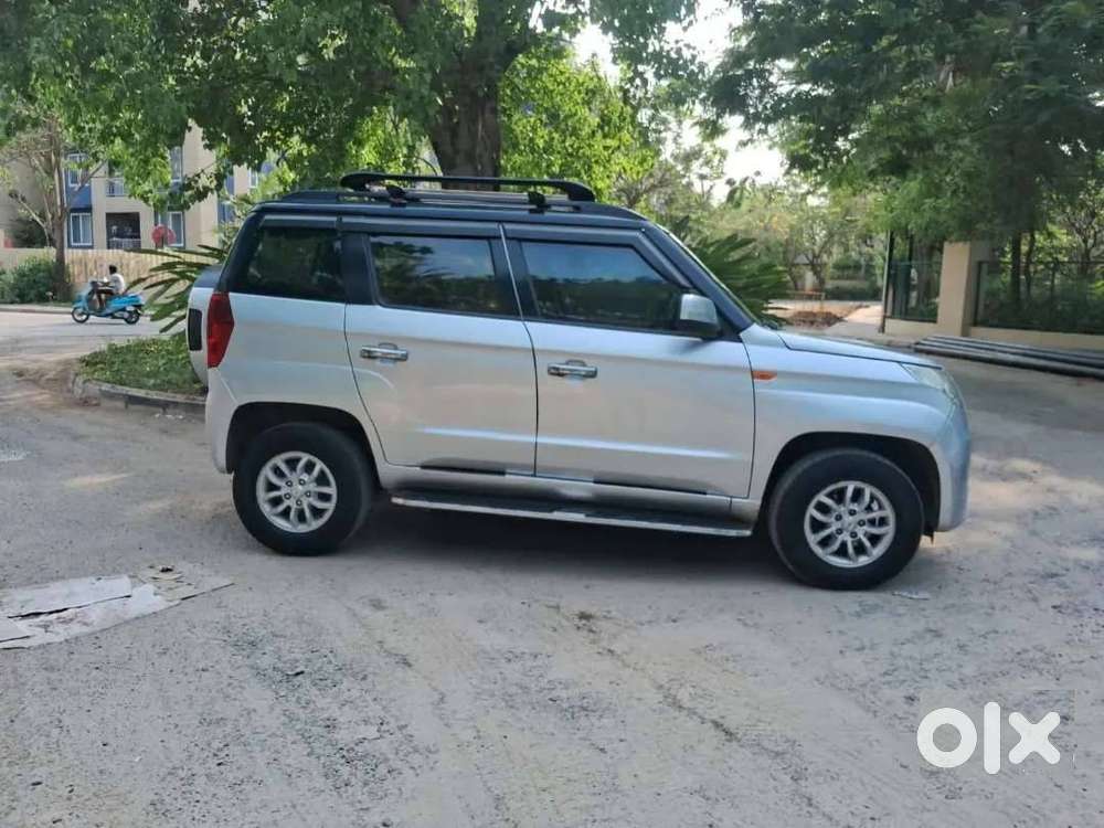 Mahindra Tuv 300
