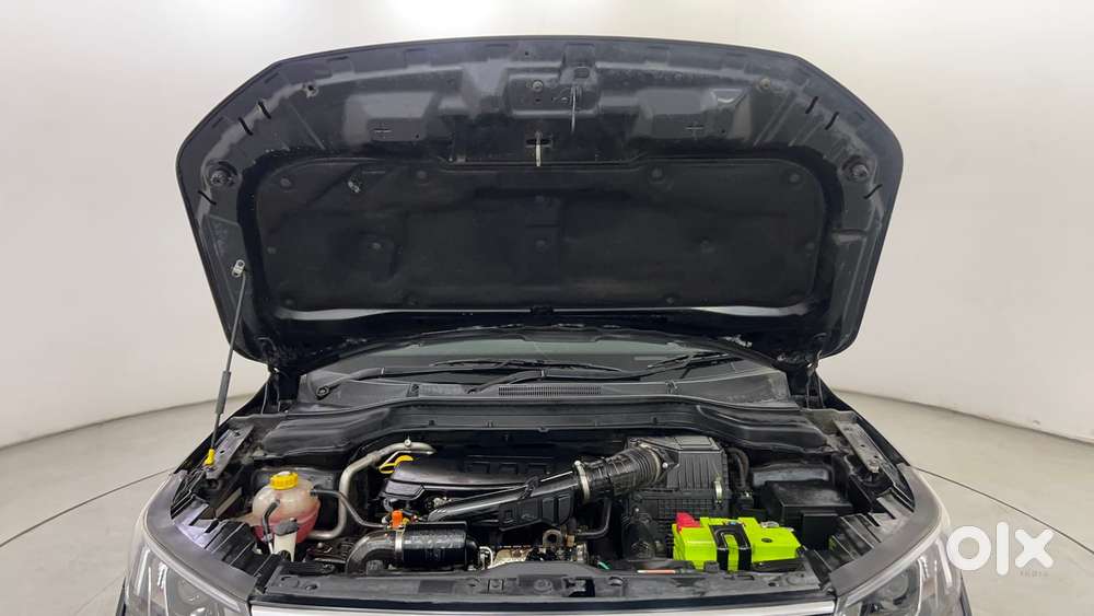 Mahindra Xuv300 W8 Option, 2021, Petrol
