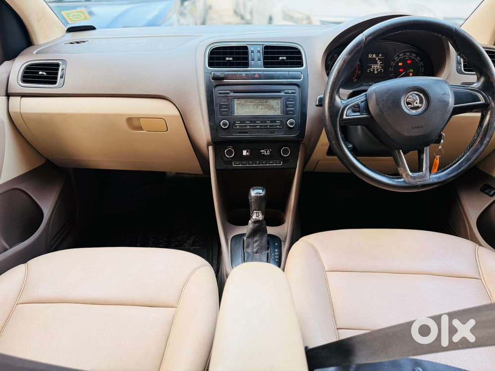 Skoda Rapid Elegance 1.6 Mpfi At, 2015, Petrol