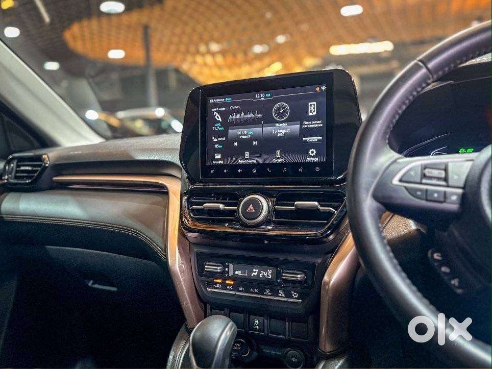 Maruti Suzuki Vitara Brezza G Smart Hybrid Alpha, 2023, Petrol