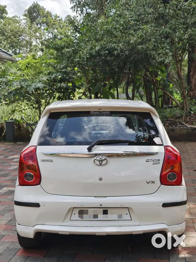 Toyota Etios Liva Vx (petrol)