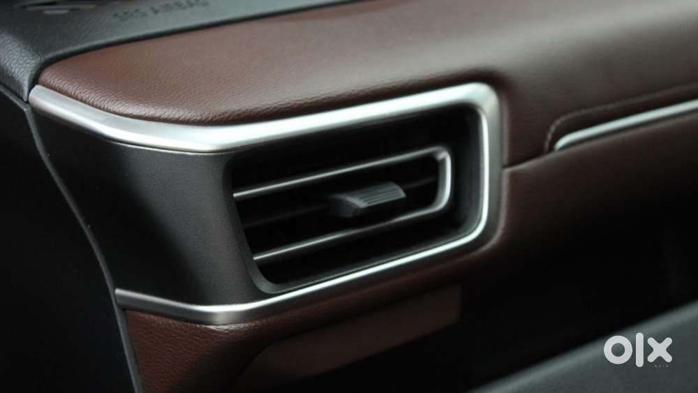 Toyota Innova Hycross 2.0 Zx (o) Hybrid 7 Str, 2024, Petrol