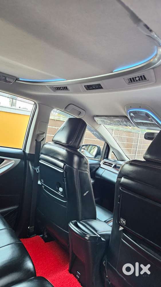 Toyota Innova Crysta 2.4 V 8 Str, 2023, Diesel