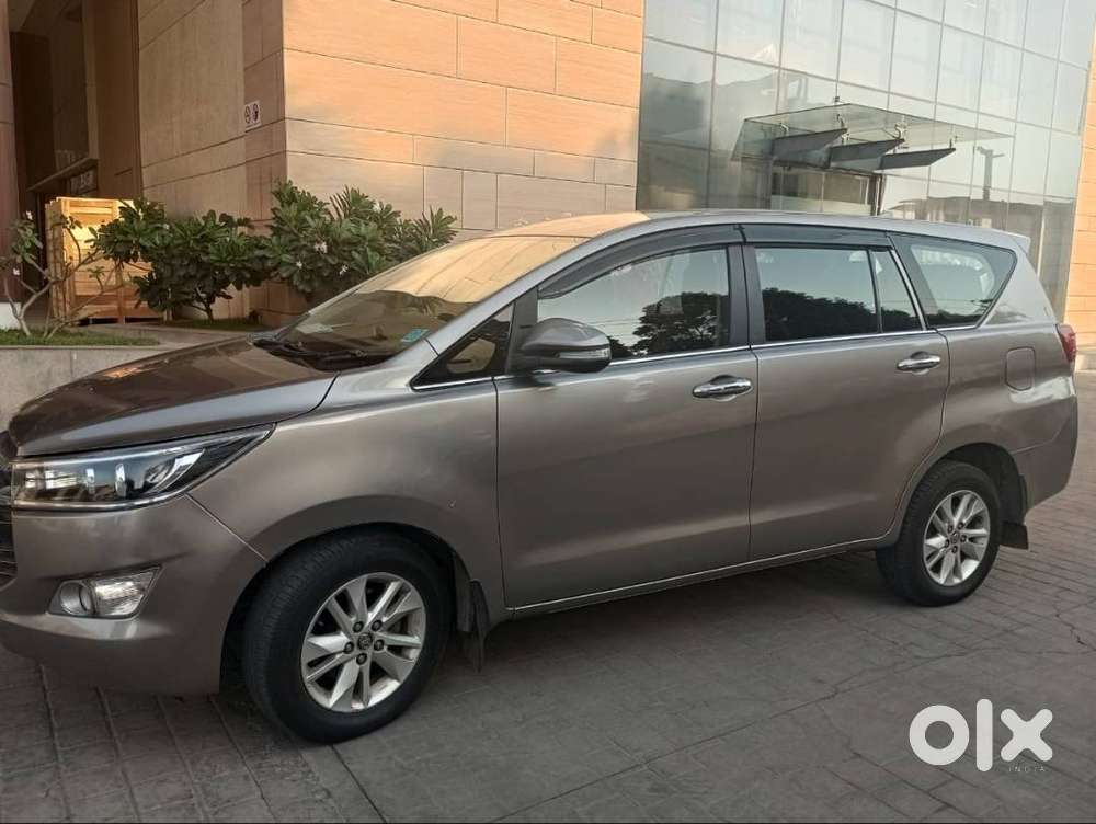 Toyota Innova Crysta 2.4 V Model  Diesel  2.86 Lakh Km  Well Main