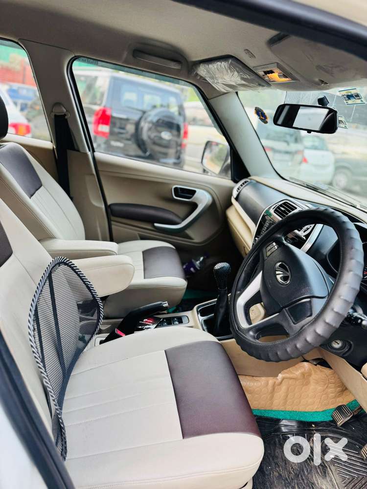 Mahindra Tuv 300 T8, 2016, Diesel