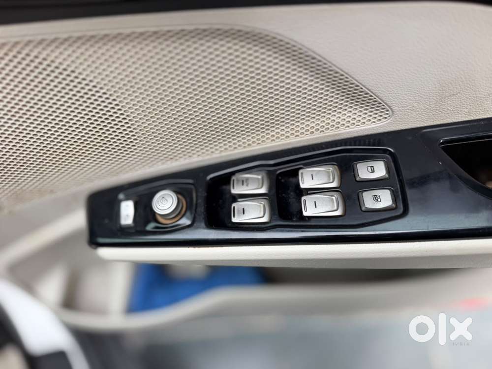 Mahindra Xuv300 W8 Option, 2019, Petrol