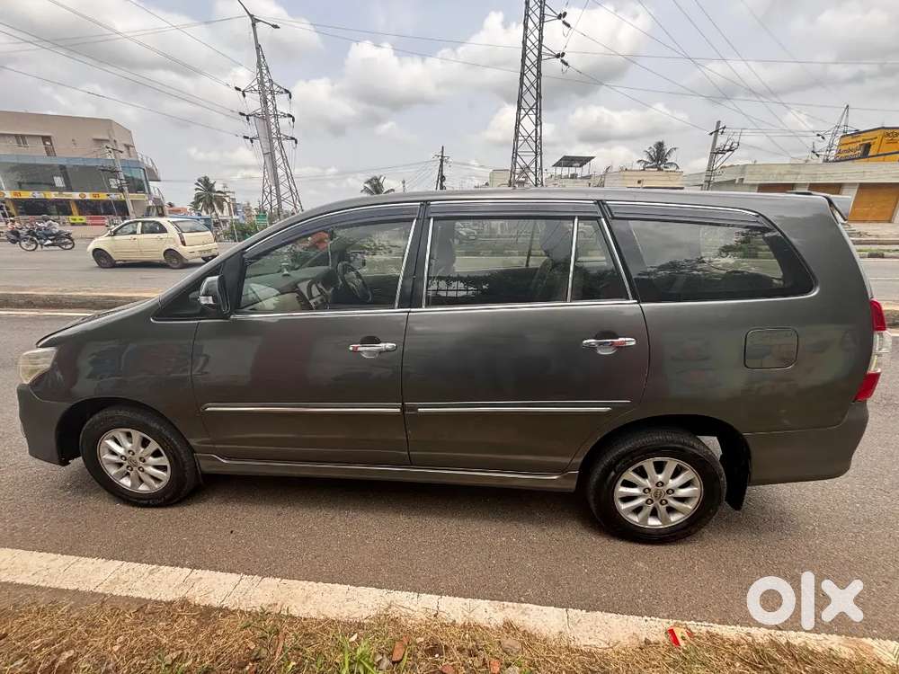 Toyota Innova Diesel 2012 Suv