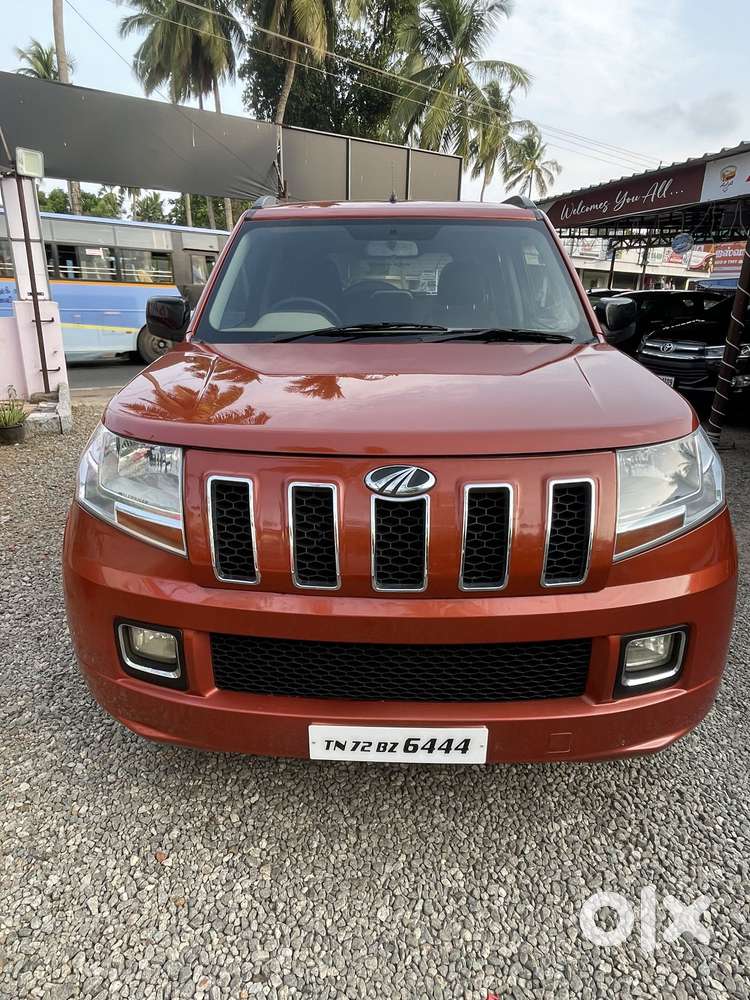 Mahindra Tuv 300 T8 Amt, 2016, Cng & Hybrids