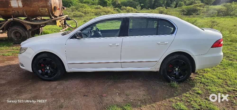 Skoda Superb Elegance 2012