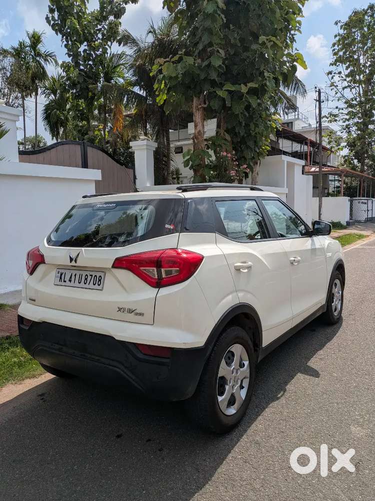 Mahindra Xuv300 Automatic 2024 Petrol Sunroof Model Well Maintained