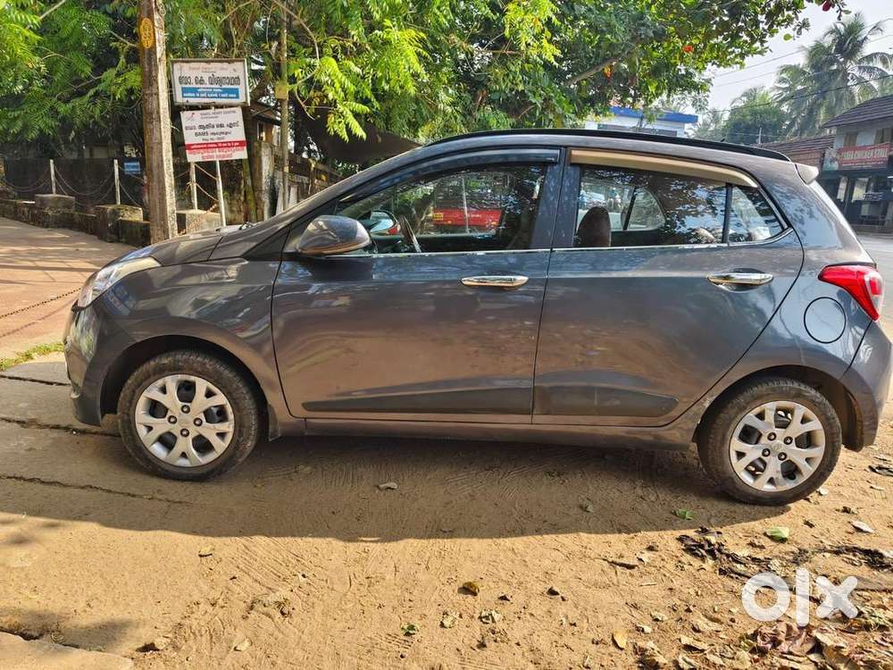Hyundai Grand I10 2016 Petrol 85000 Km Driven