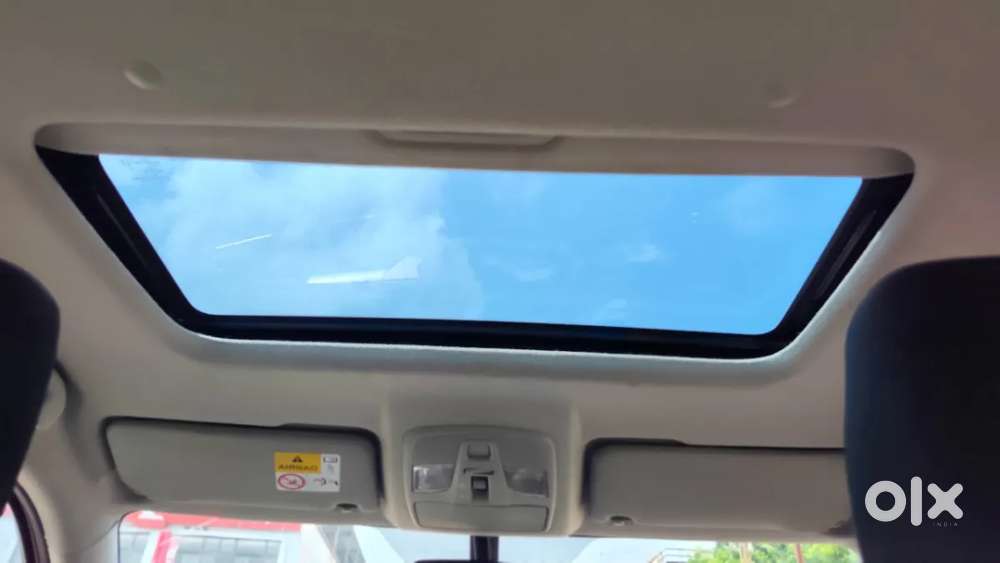 Maruti Suzuki Vitara Brezza 1.5 Zxi Plus At Dual Tone, 2022, Petrol