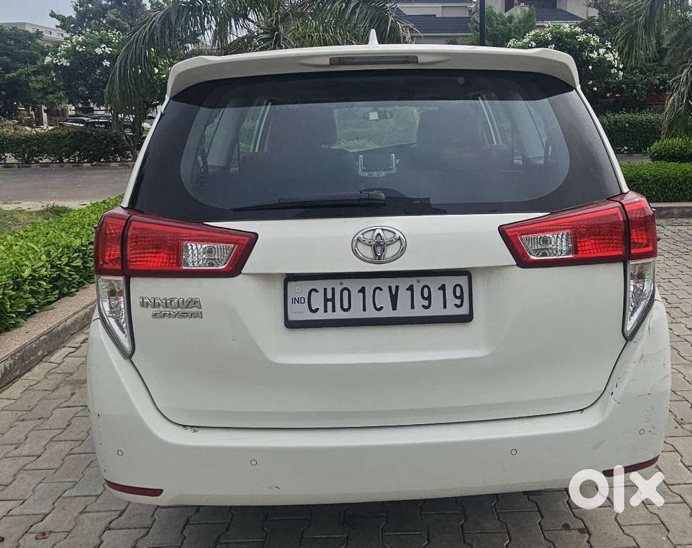 2024 Toyota Innova Crysta (gx, Mt) Diesel  Manual 80,000 Km
