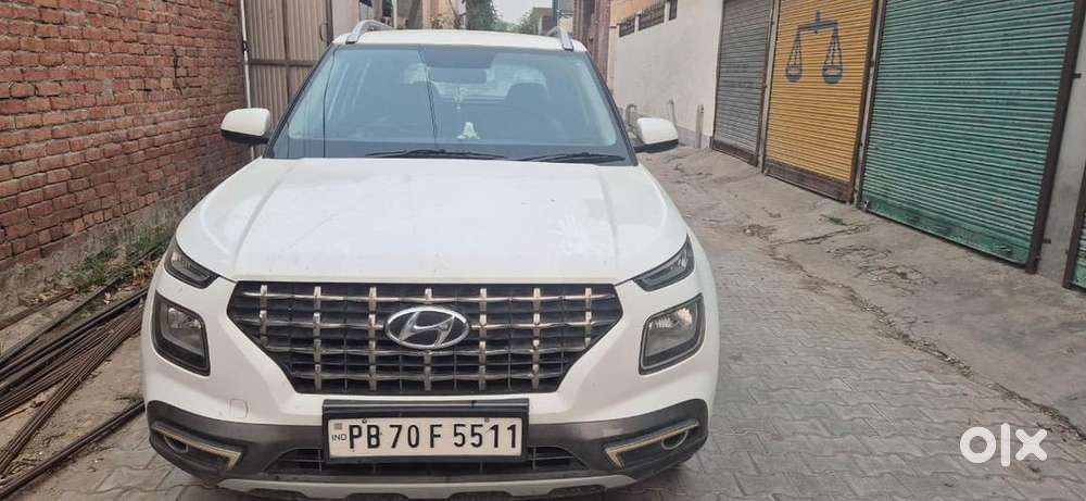 Hyundai Venue 2020 Diesel 110000 Km Driven
