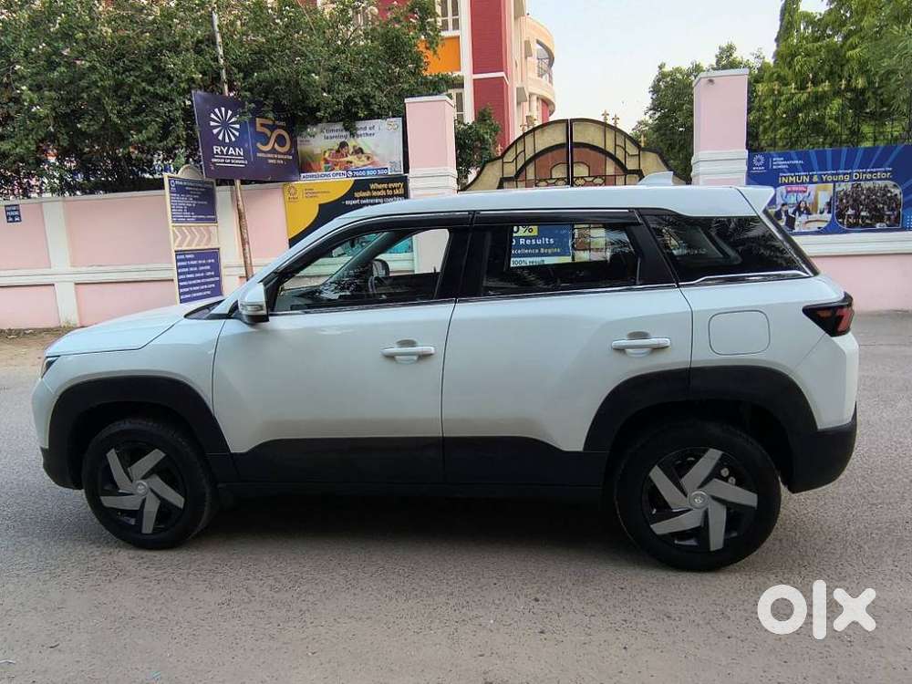 Maruti Suzuki Brezza 1.5 Lxi Smart Hybrid, 2022, Petrol