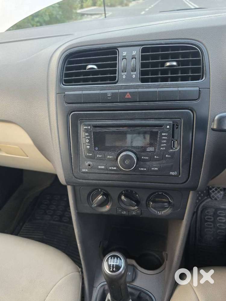 Volkswagen Vento 2013-2015 1.6 Comfortline, 2011, Petrol