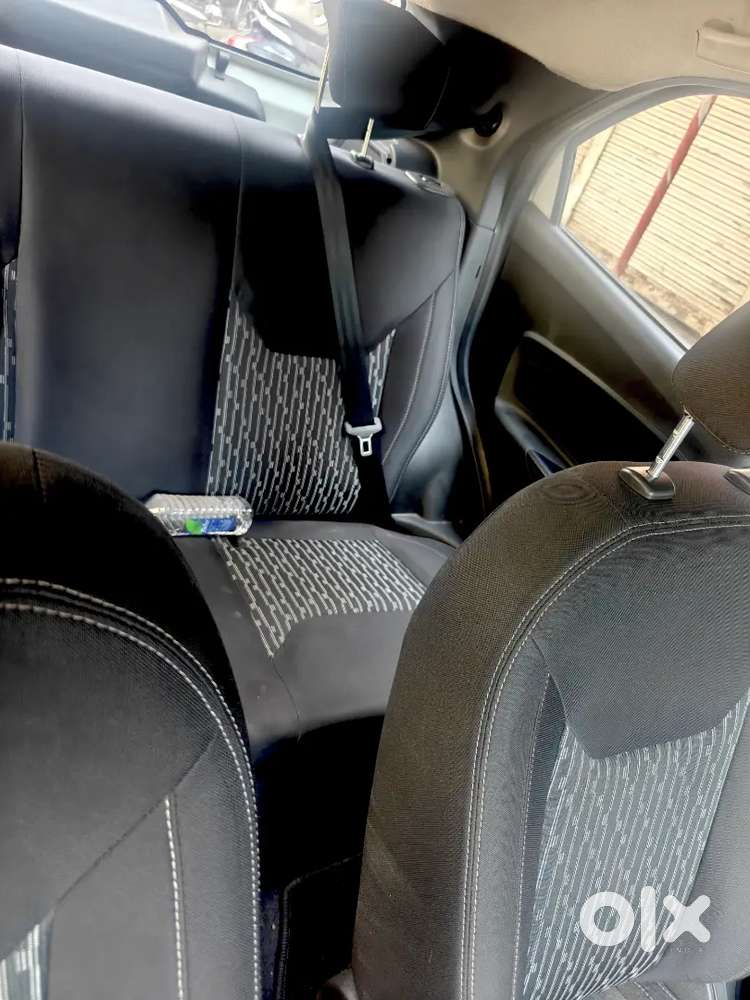 Ford Figo Automatic Titanium 2021