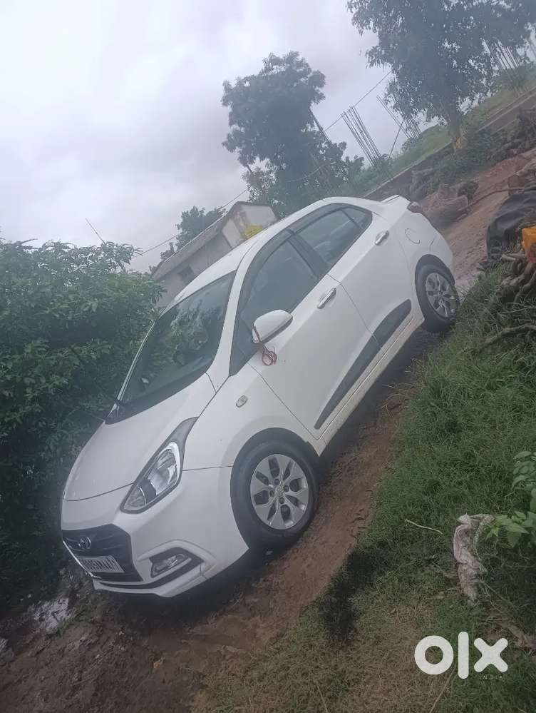 Hyundai Xcent 8 Petrol 80000 Km Driven