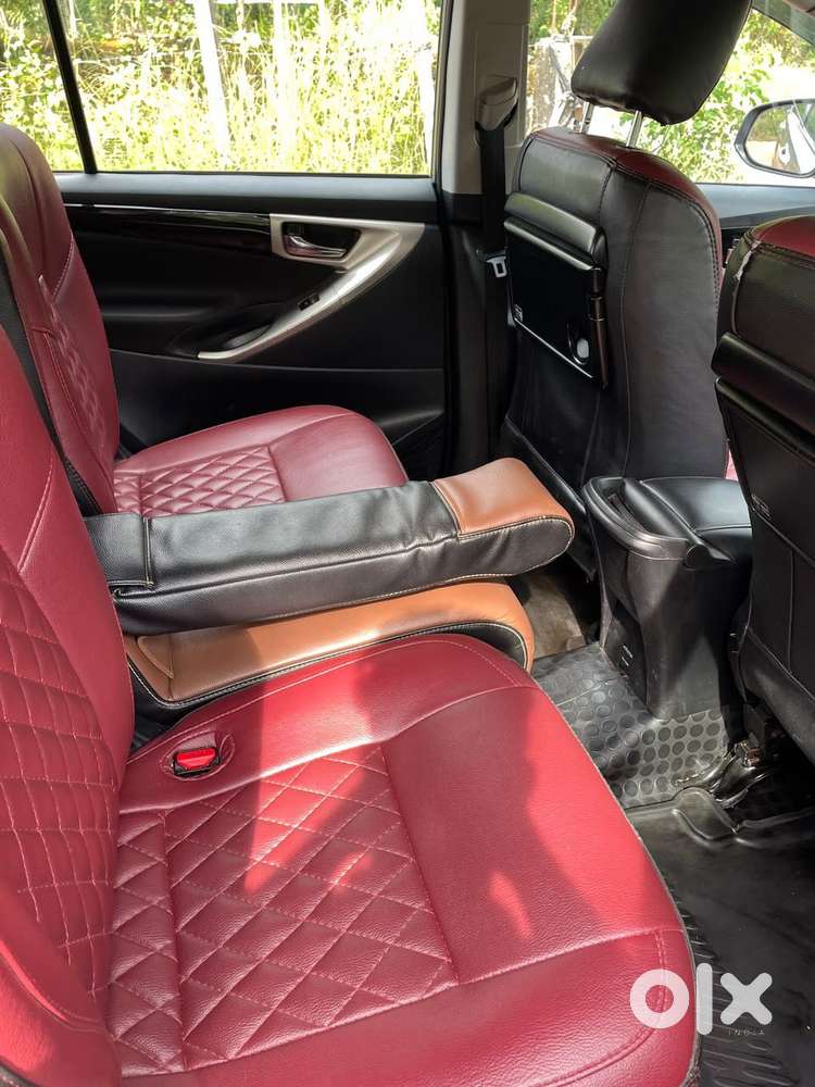 Toyota Innova Crysta 2.7v Mt, 2022, Petrol