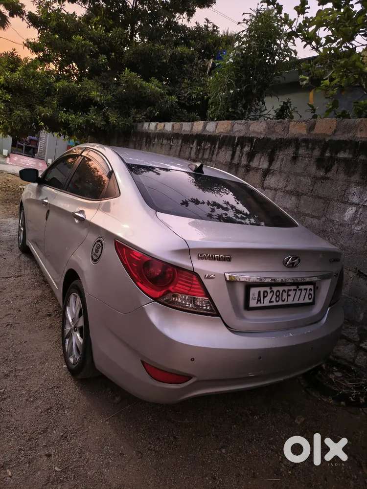 Hyundai Verna 2011 Diesel 128000 Km Driven