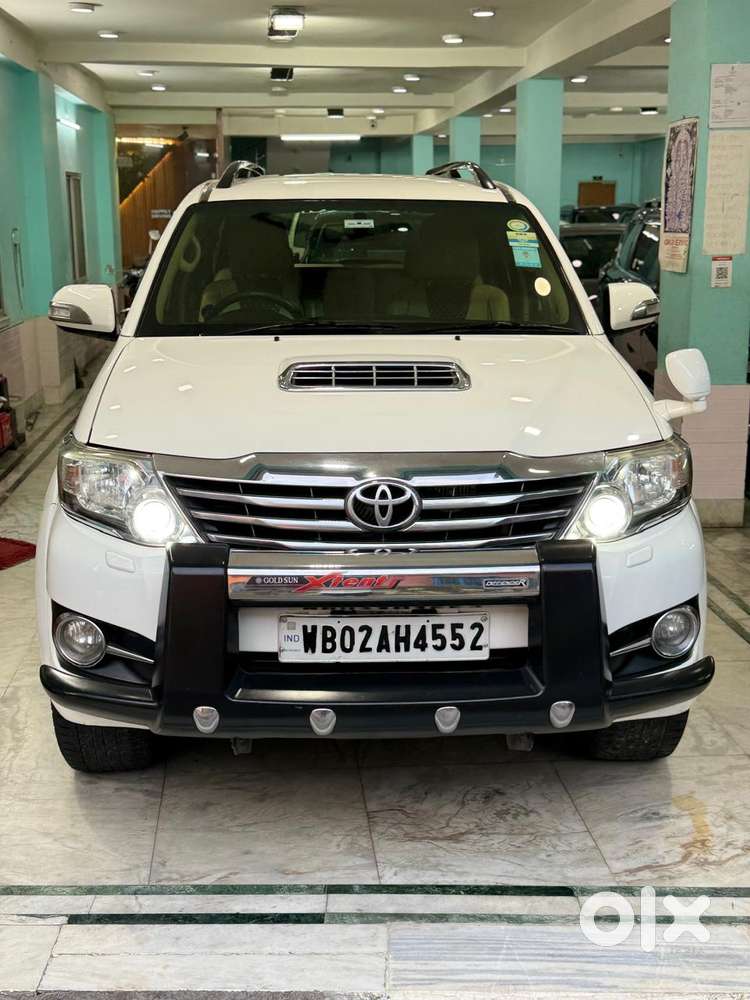 Toyota Fortuner 4x2 Manual, 2015, Diesel