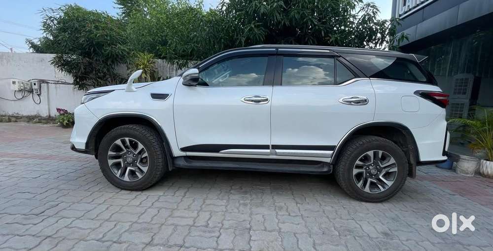 Toyota Fortuner Legender 4x2 At 2.8, 2024, Diesel