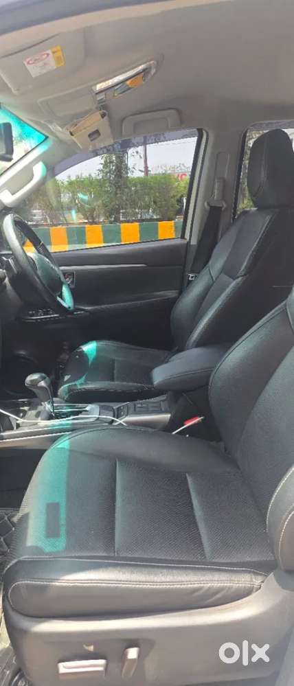 Toyota Fortuner 4x2 At 2.7 Petrol, 2022, Petrol