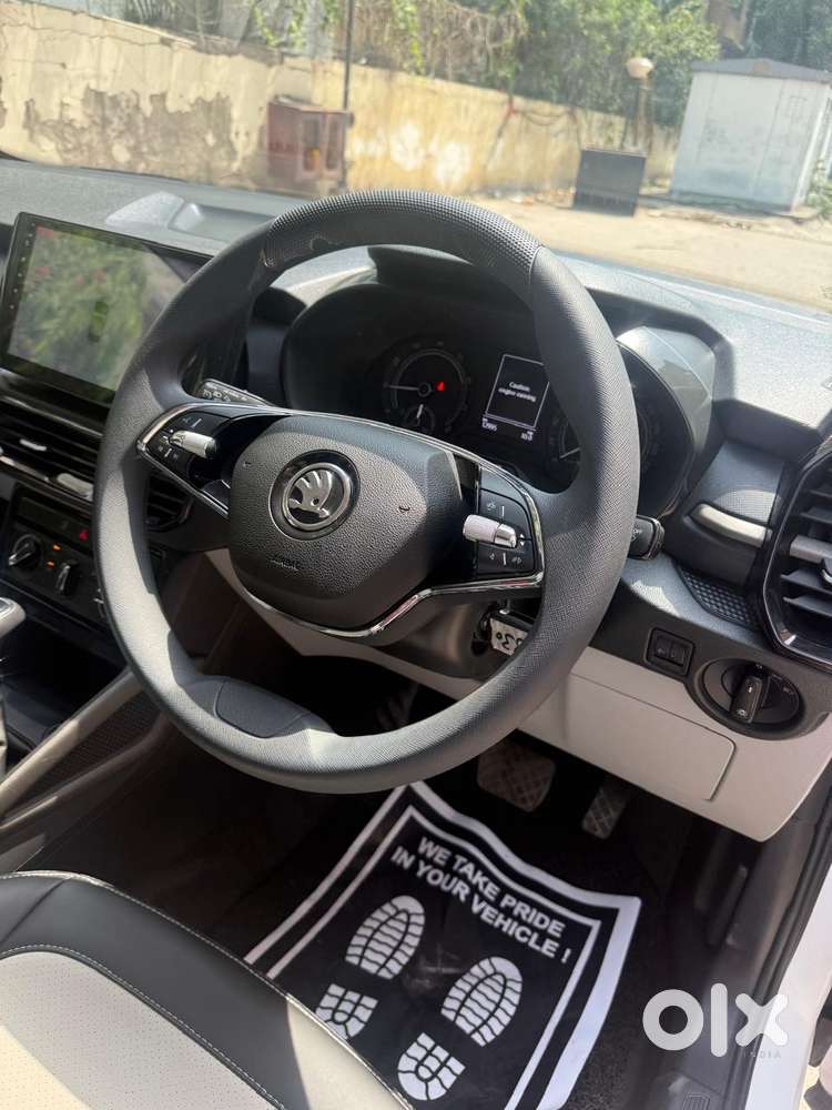Skoda Kylaq Signature At, 2025, Petrol