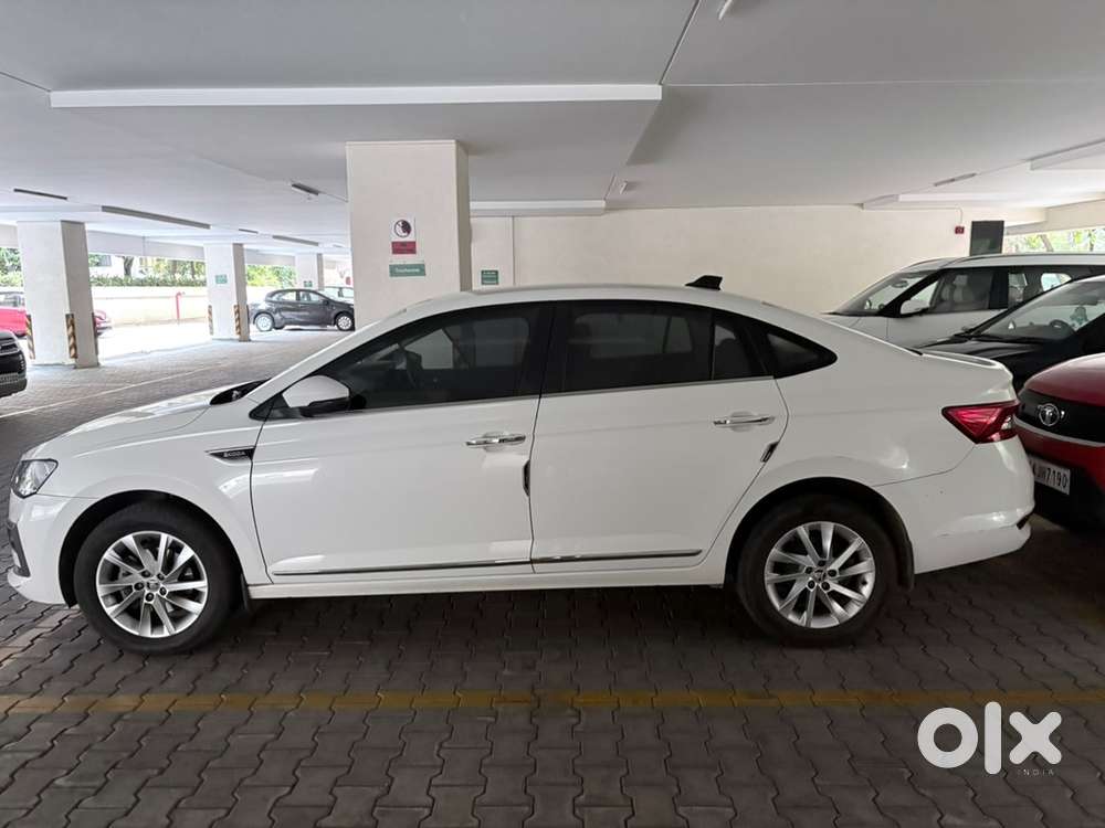 Skoda Slavia Petrol 2024