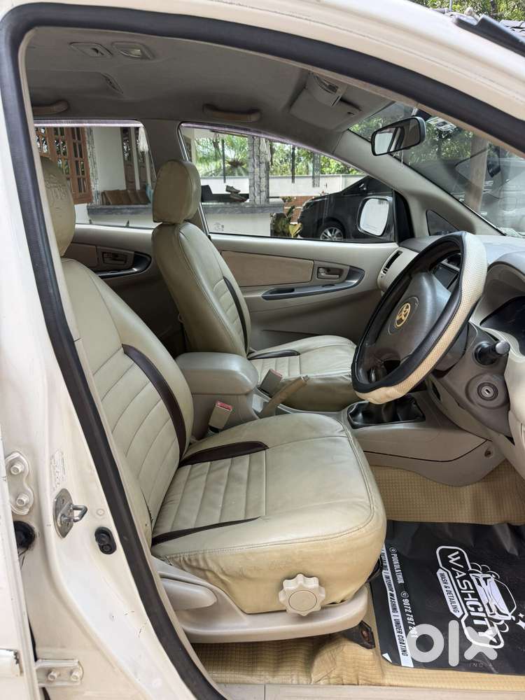 Toyota Innova 2.5 G (diesel) 8 Seater, 2009, Diesel