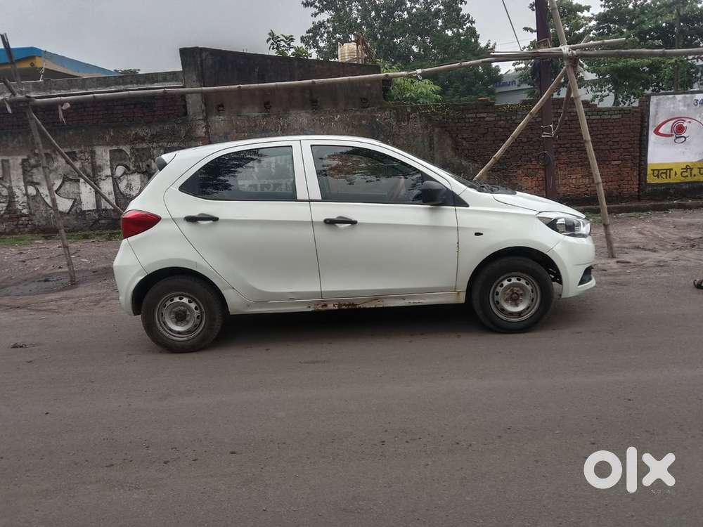 Tata Tiago Petrol 2017