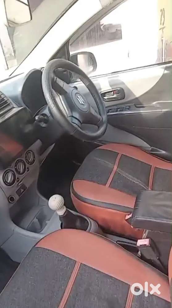 All Okay Car H Led Lagi Hui H Andr Back Camera Bhi H
