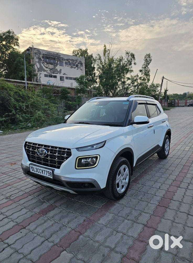Hyundai Venue 1.2 S Plus, 2022, Petrol