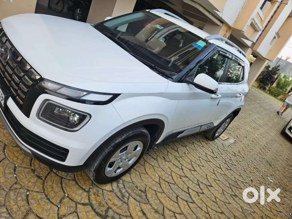 Hyundai Venue 1.2 S (o), 2022, Petrol
