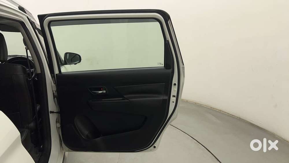 Maruti Suzuki Xl6 1.5 Alpha At, 2022, Petrol