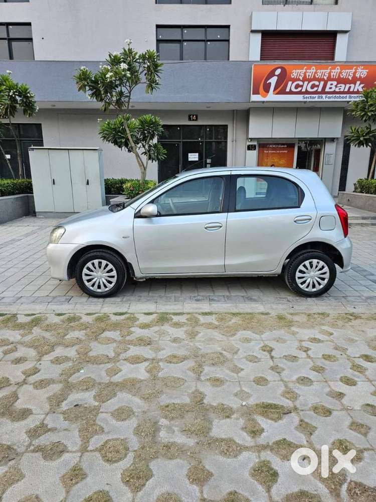 Toyota Etios Liva 2011-2012 G, 2011, Petrol