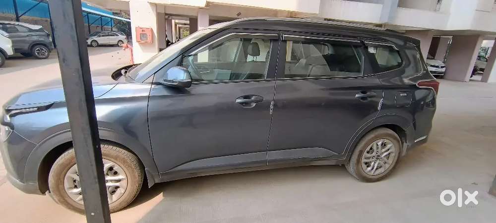 Kia Carens 2023 Petrol Good Condition