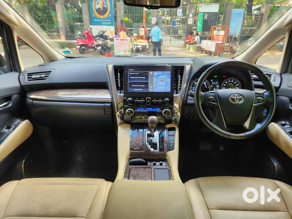 Toyota Vellfire 2.5 Executive Lounge, 2020, Petrol